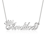 Nameplate Necklace with Crown 2